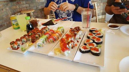 yellowfish sushi