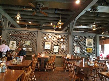 Cracker Barrel Old Country Store