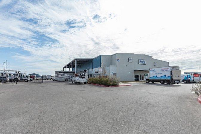 Santin Auto and Truck Repair Center
