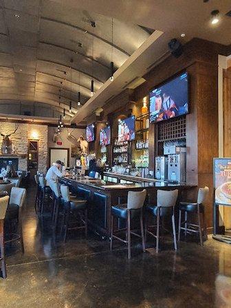 Stone Werks Big Rock Grille, The Vineyard