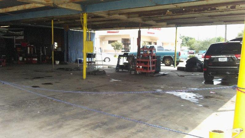 Art's Tire Warehouse