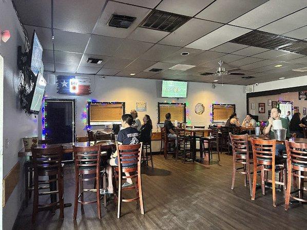 Charlie Brown's Neighborhood Bar & Grill