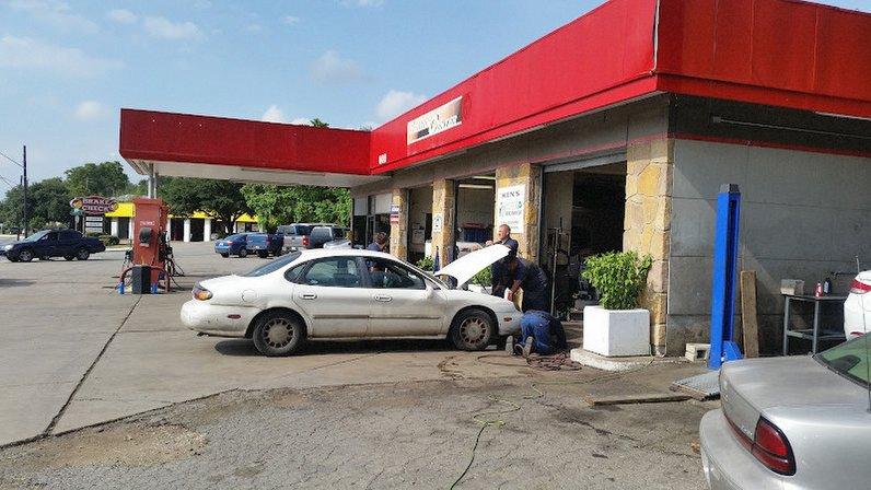 Ken's Texaco