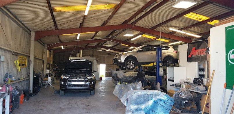 Collision San Antonio Auto Body Shop-Bumper Repair & Paintless Dent Removal