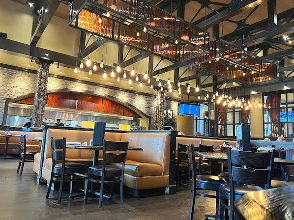 Stone Werks Big Rock Grille, The Rim