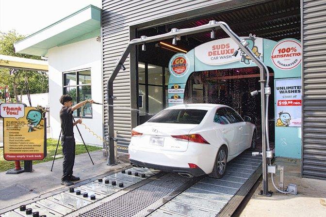 Suds Deluxe Car Wash