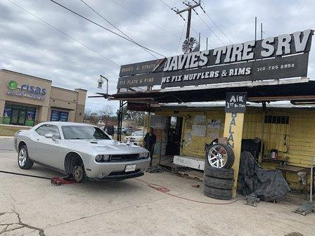 Javies Tire Service