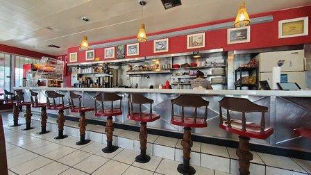 The Hut Diner