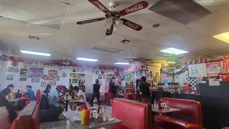 Lucy Cafe