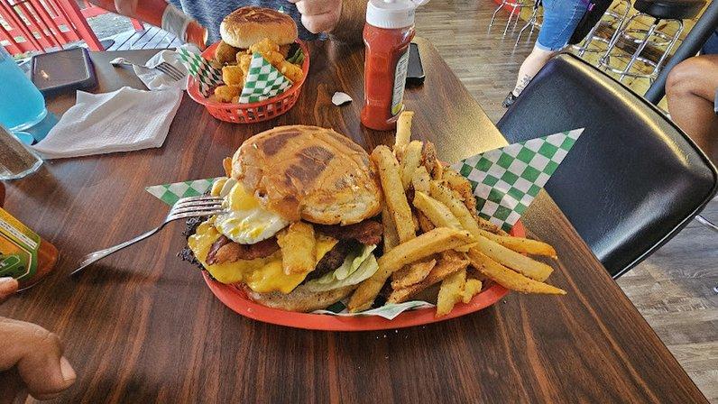 Everybody Loves Raymond’s Hamburgers & More