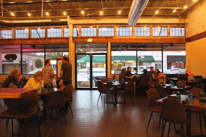 Julias Bistro & Bar