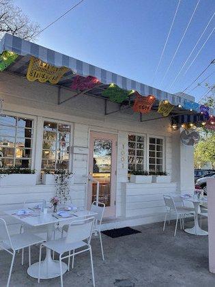 Little Em's Oyster Bar