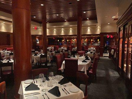 Fleming’s Prime Steakhouse & Wine Bar