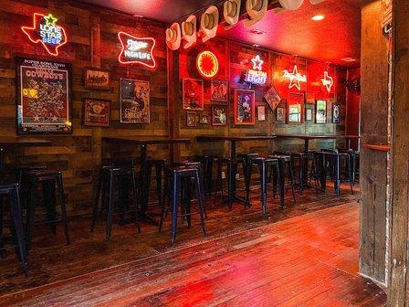 High Horse Ice House & BBQ