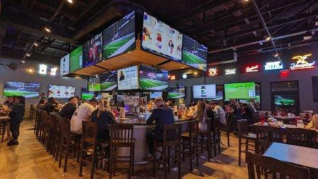 Pluckers Wing Bar