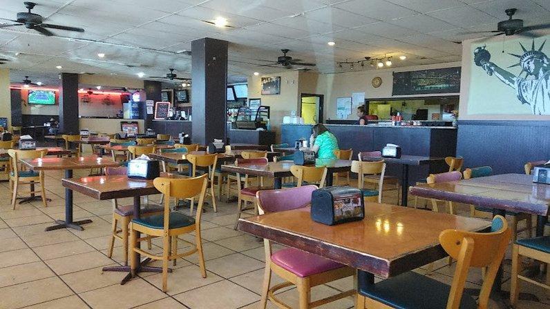 Ray's Pizzaria
