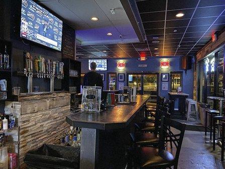 Hangar Pub
