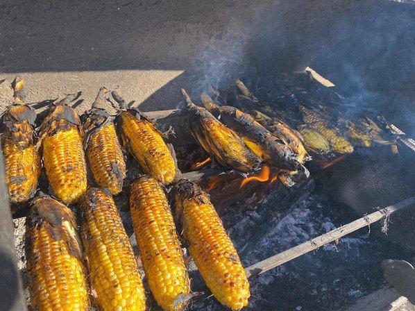 Los Cowboys Elotes Asados