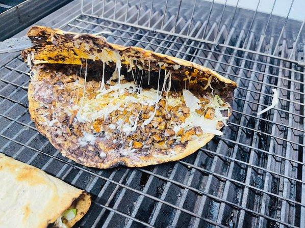 TLAYUDAS Y QUESADILLAS LA MORENITA