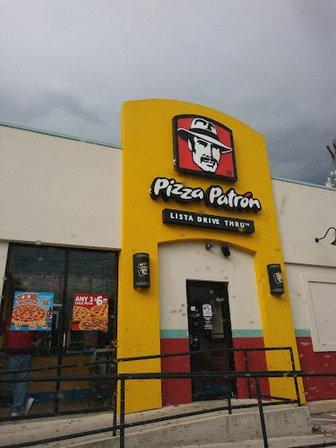 Pizza Patrón Nogalitos Street