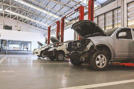 Lux Collision Center