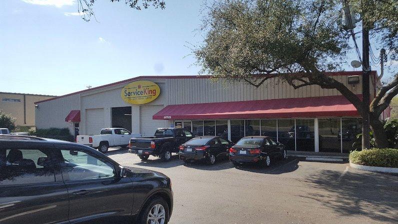 Crash Champions Collision Repair Bandera