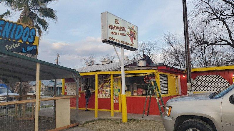 El Chaparros Tacos & More