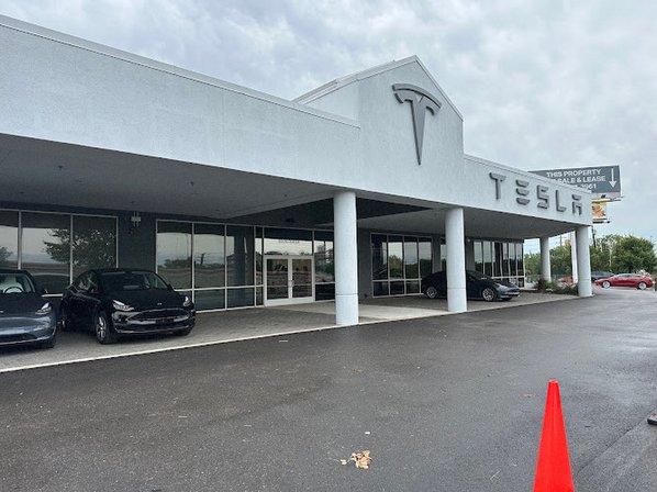 Tesla Center airport