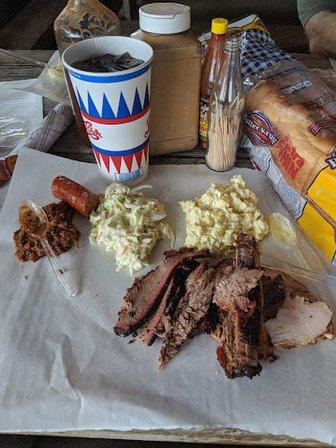 Rudy's "Country Store" and Bar-B-Q