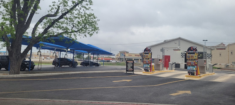 Finish Line Express Car Wash - New Braunfels