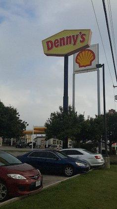 Schertz Fischers Market/Shell Car Wash