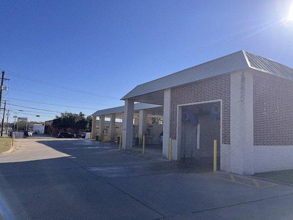 Clean Werks Car Wash - Walnut Ave