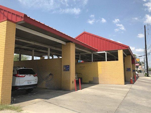 Blanco Car Wash