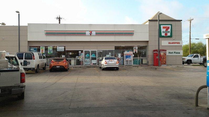 7 Eleven/EXXON Car Wash