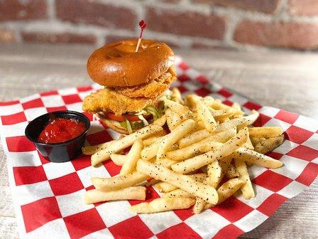 Parry’s Pizzeria & Taphouse