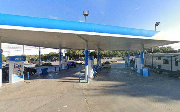 Huebner Car Wash
