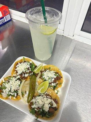 TACOS EL QUETZAL