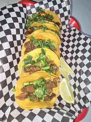 Birrieria y Taqueria Lopez