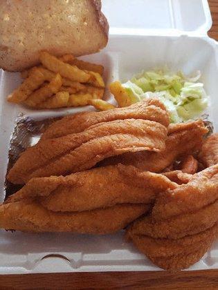 Q's Place Creole Cooking & Seafood