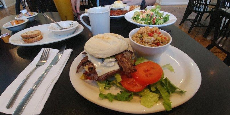 Courtyard Cafe Of Leon Valley