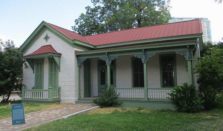 Kusch House