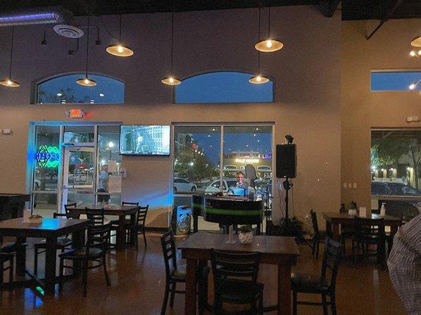 Lone Star Lounge Creekside