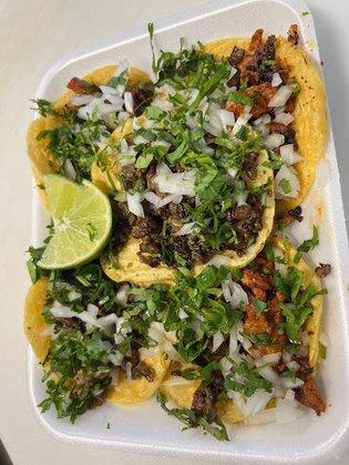 Taquitos bandera