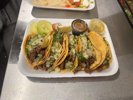 Birrieria y Taqueria Lopez#1