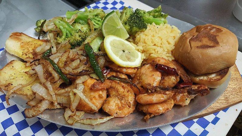 MARI’S SEAFOOD /