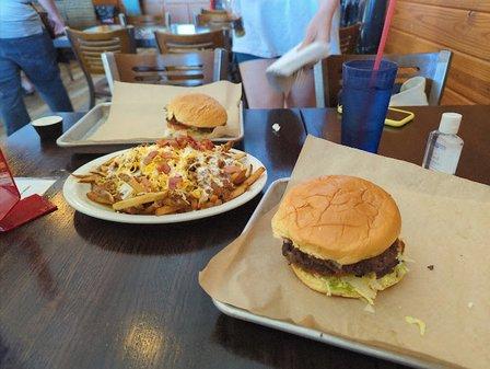 Willy B's Brunch & Burgers Cafe