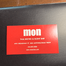 Mon's Thai Bistro & Sushi Bar