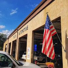 Tiller Automotive bandera