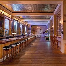 Charlie's Long Bar