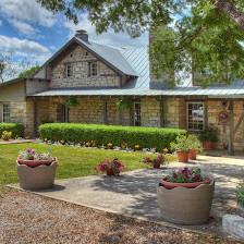 Kuebler Waldrip Haus and Danville Schoolhouse Bed and Breakfast